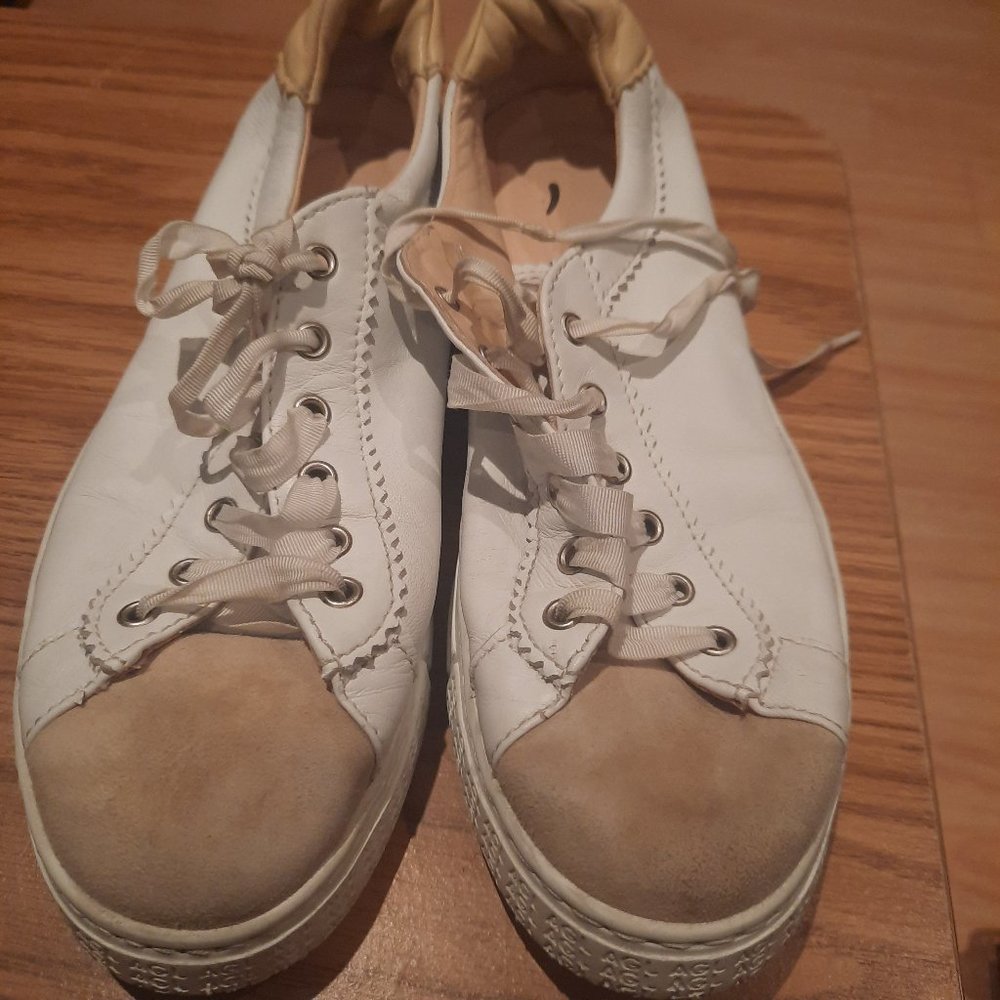 AGL Sade low-top leather sneakers 7.5US 37.5EU